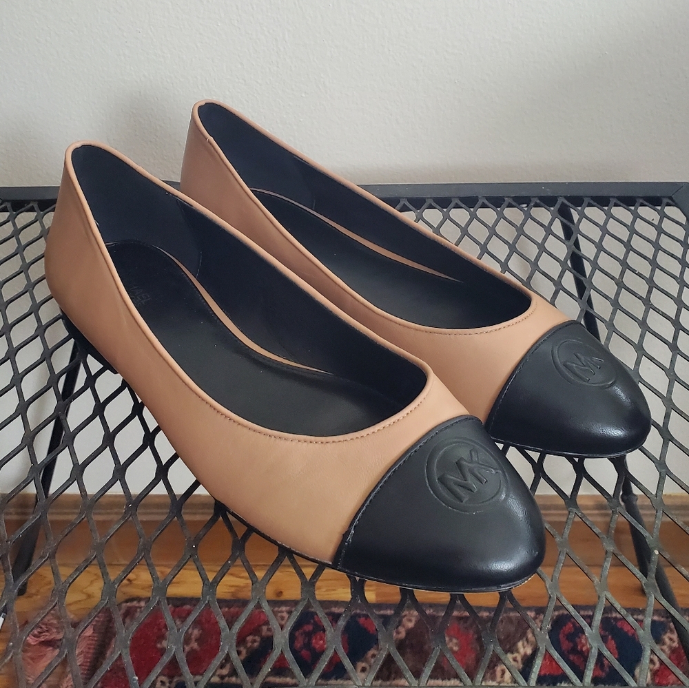 EUC Michael Kors Leather Ballet Flats 10
